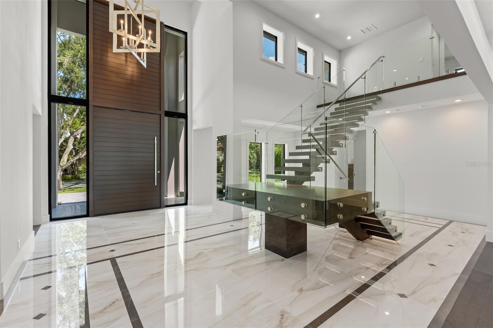 5373 ISLEWORTH COUNTRY CLUB DRIVE photo 3