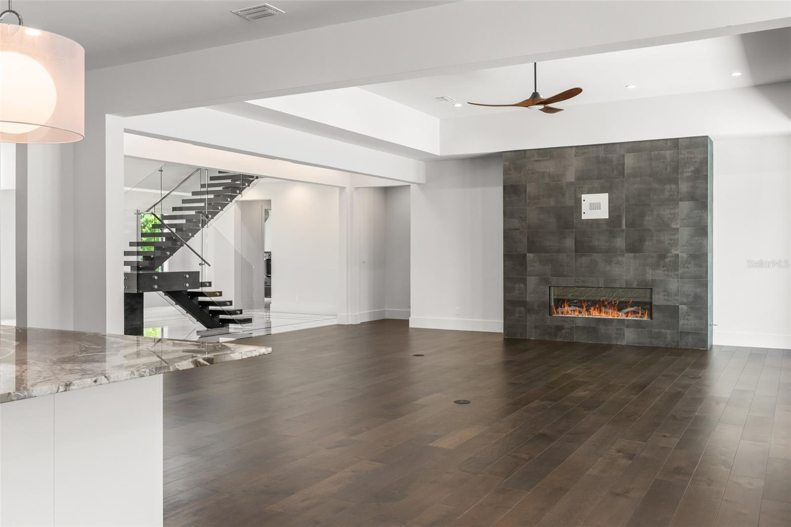 5373 ISLEWORTH COUNTRY CLUB DRIVE photo 4