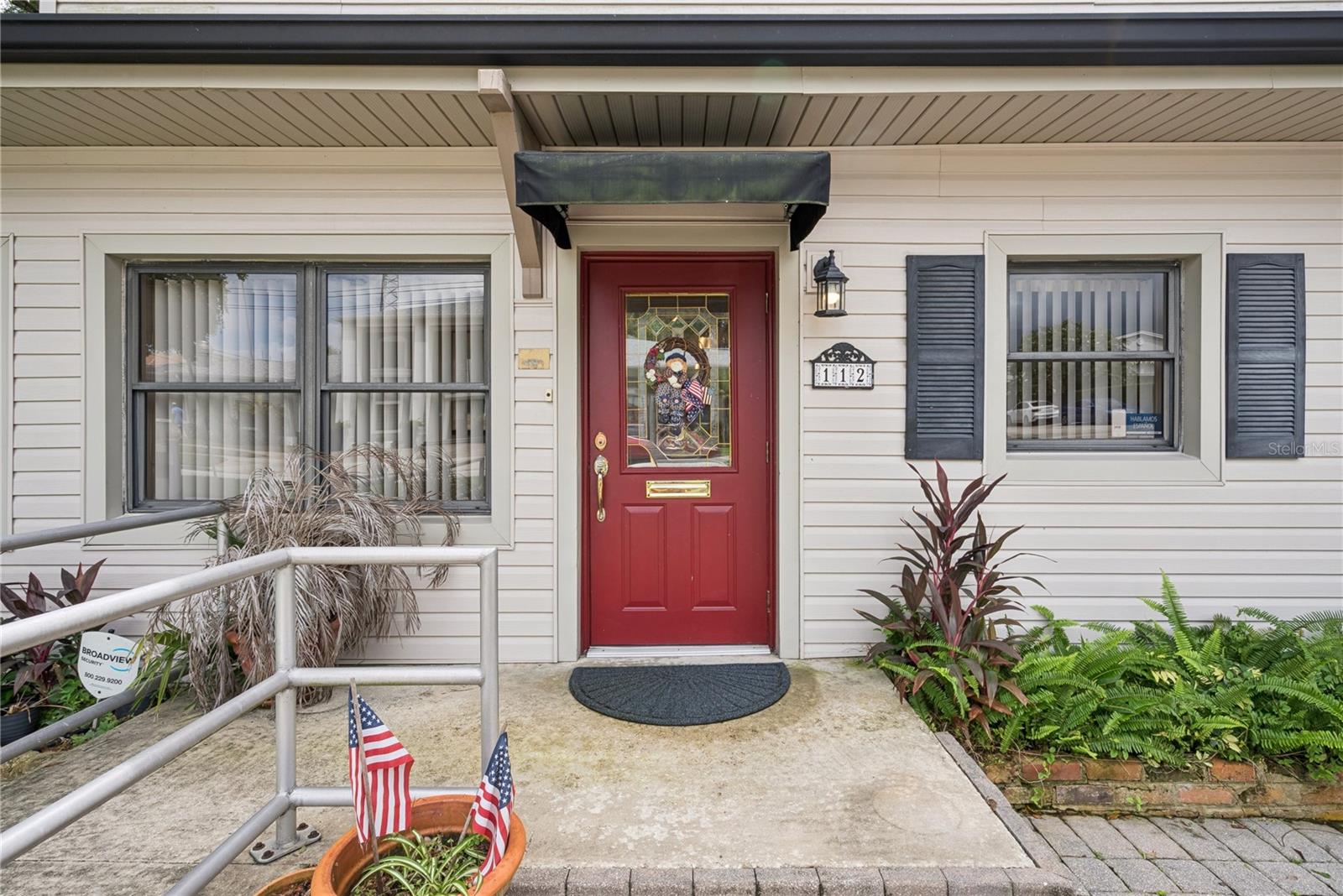 112 PASADENA PLACE photo 4