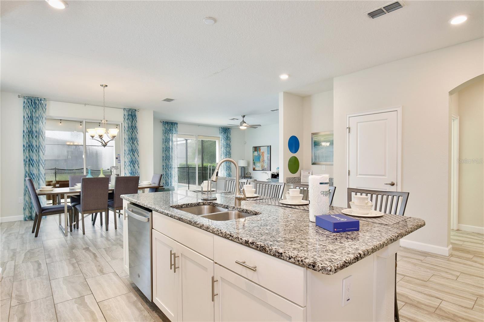 4710 Kings Castle Circle — photo 11 of 60