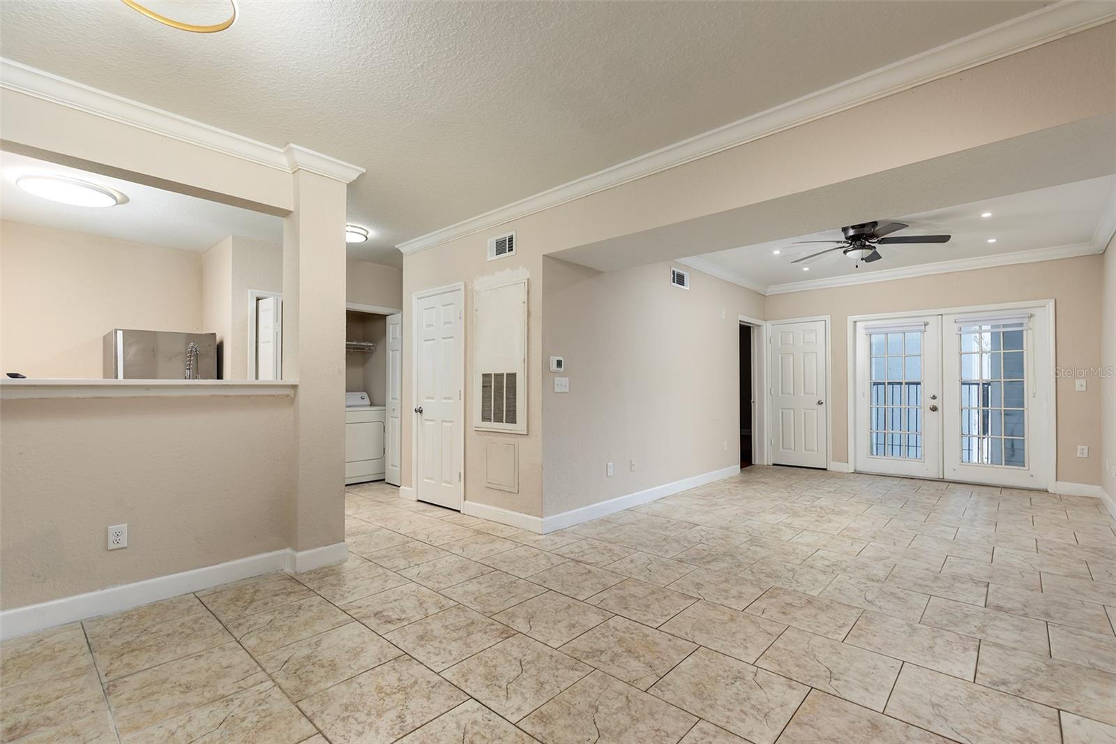 206 E SOUTH STREET #4007 photo 2