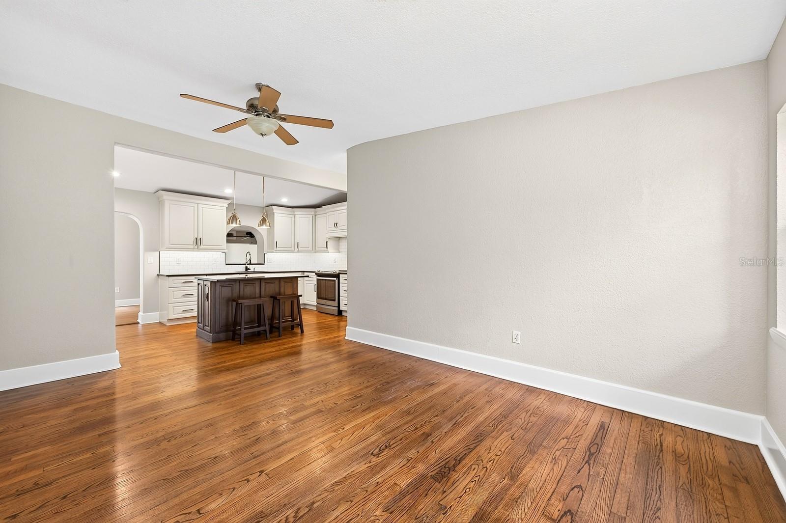 1212 ELMWOOD STREET photo 4
