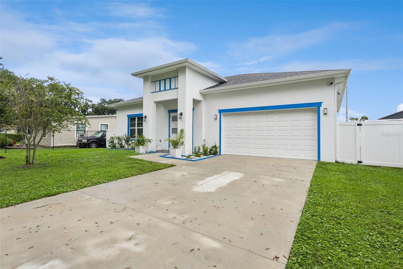 809 BURCH AVENUE photo 3