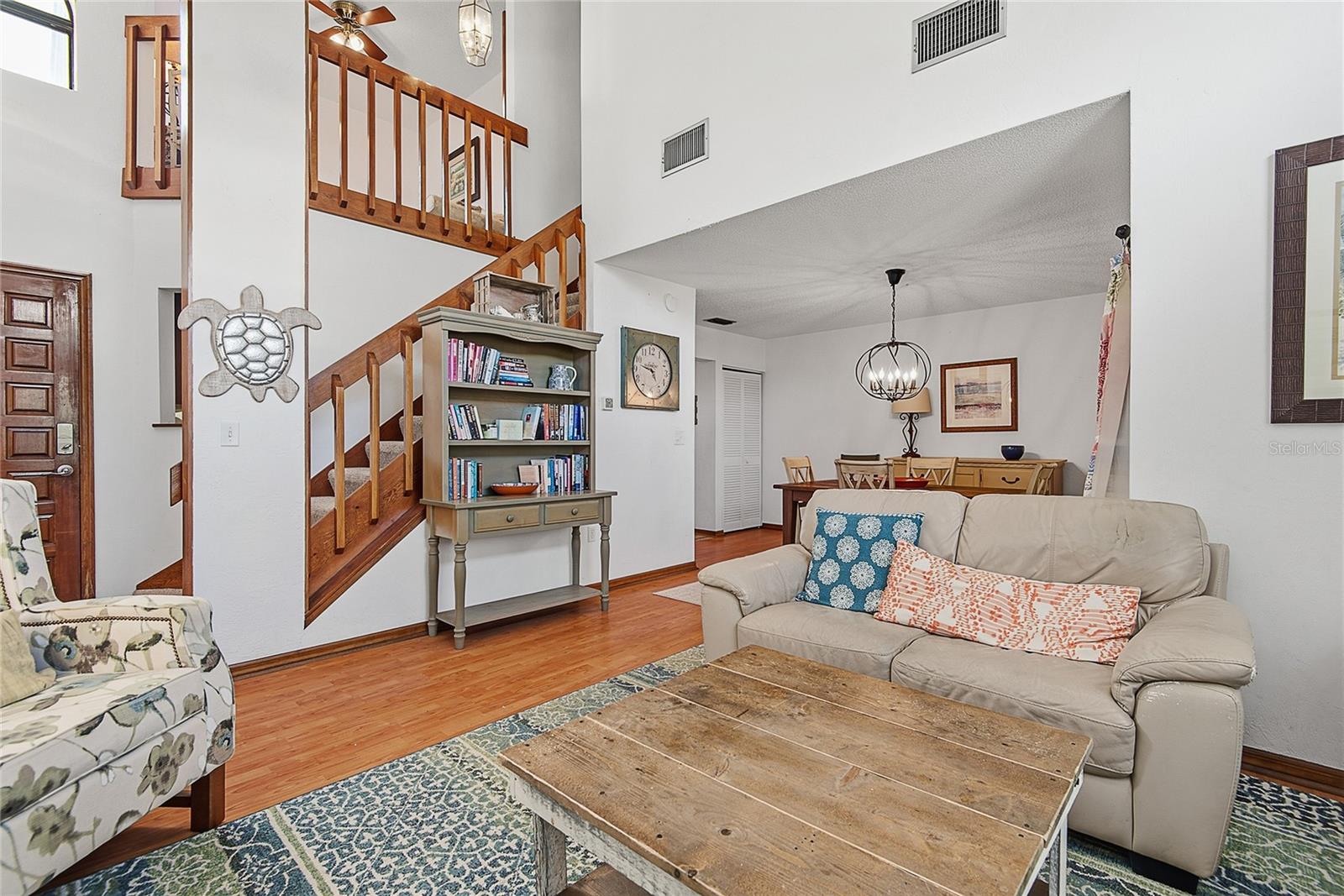 1752 WINDSONG CIRCLE photo 5