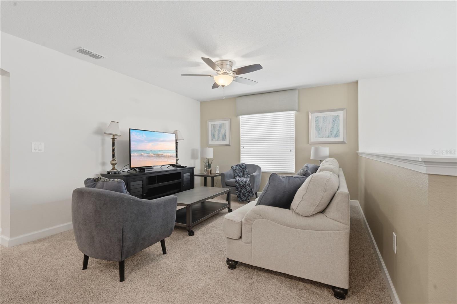 4722 Sleepy Hollow Drive — photo 16 of 40