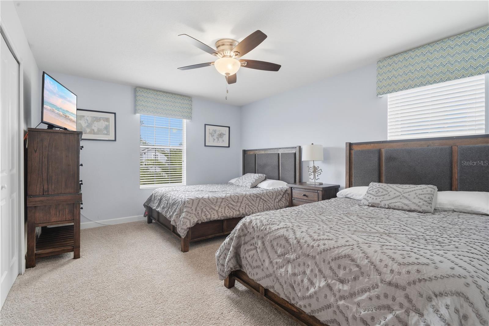 4722 Sleepy Hollow Drive — photo 30 of 40