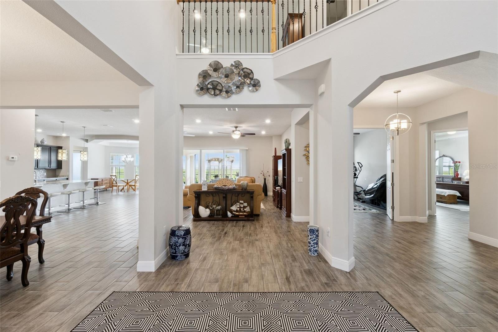 1641 GATEWAY LANE photo 3
