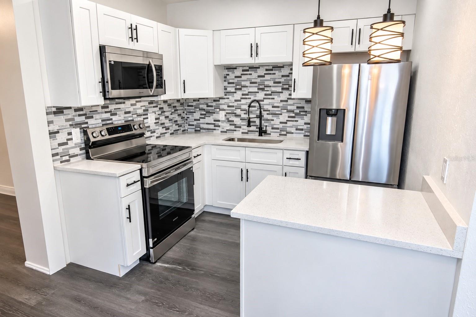 3942 WELLS STREET N photo 2