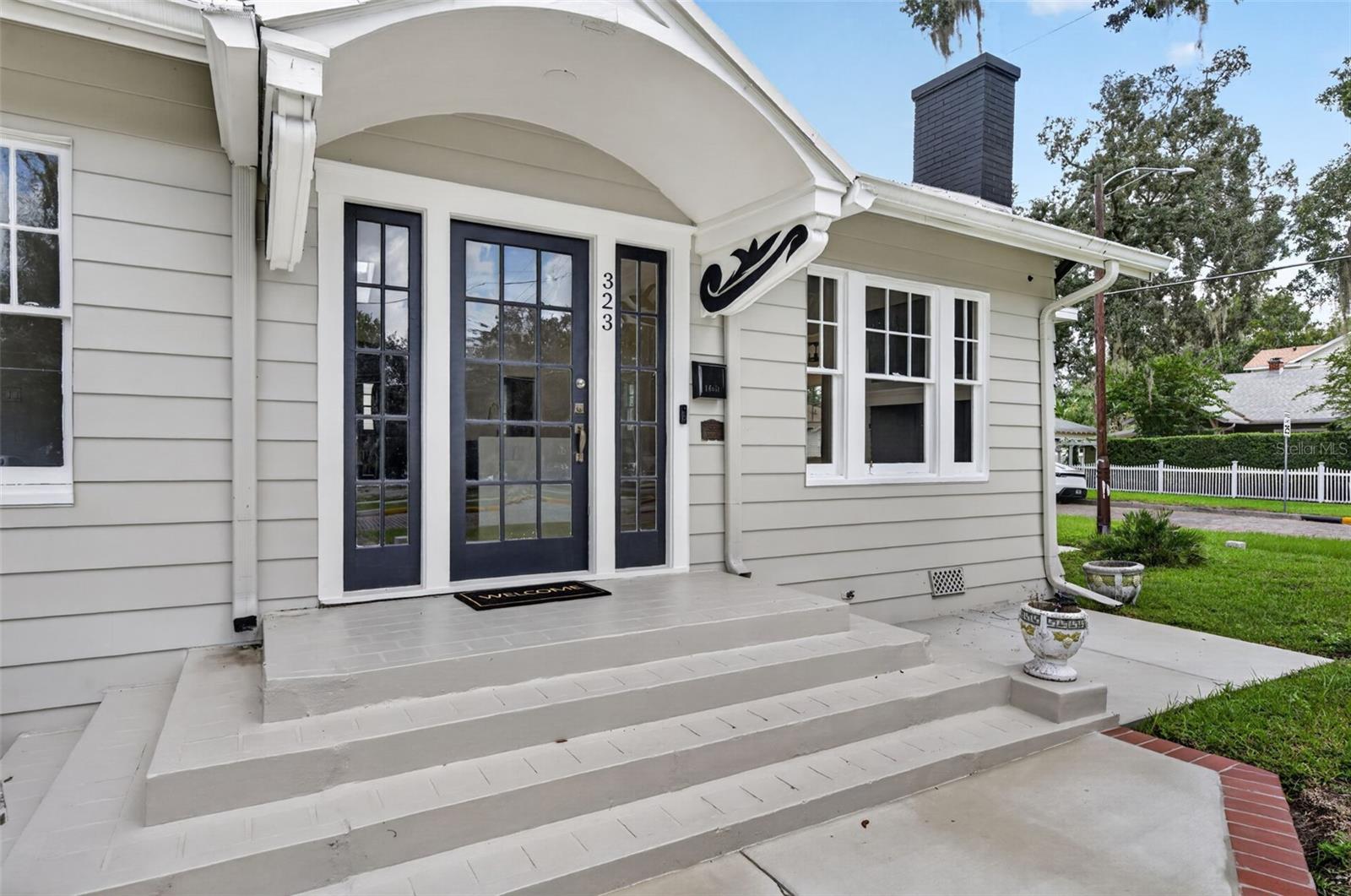 323 E AMELIA STREET photo 3