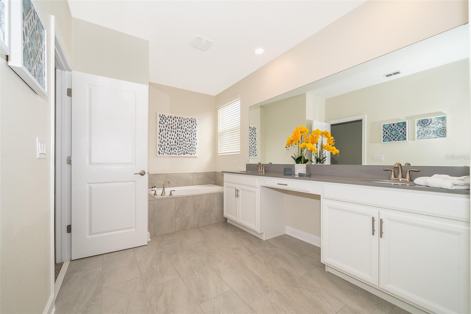 2764 Bookmark Drive — photo 15 of 31