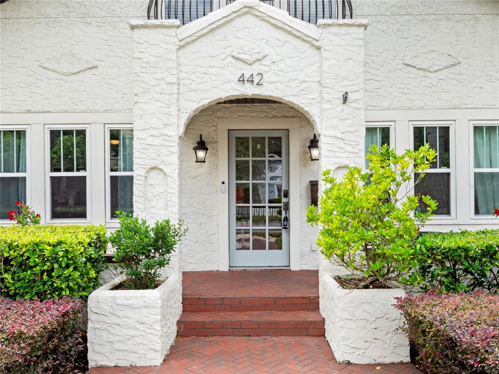 442 BRIERCLIFF DRIVE photo 4