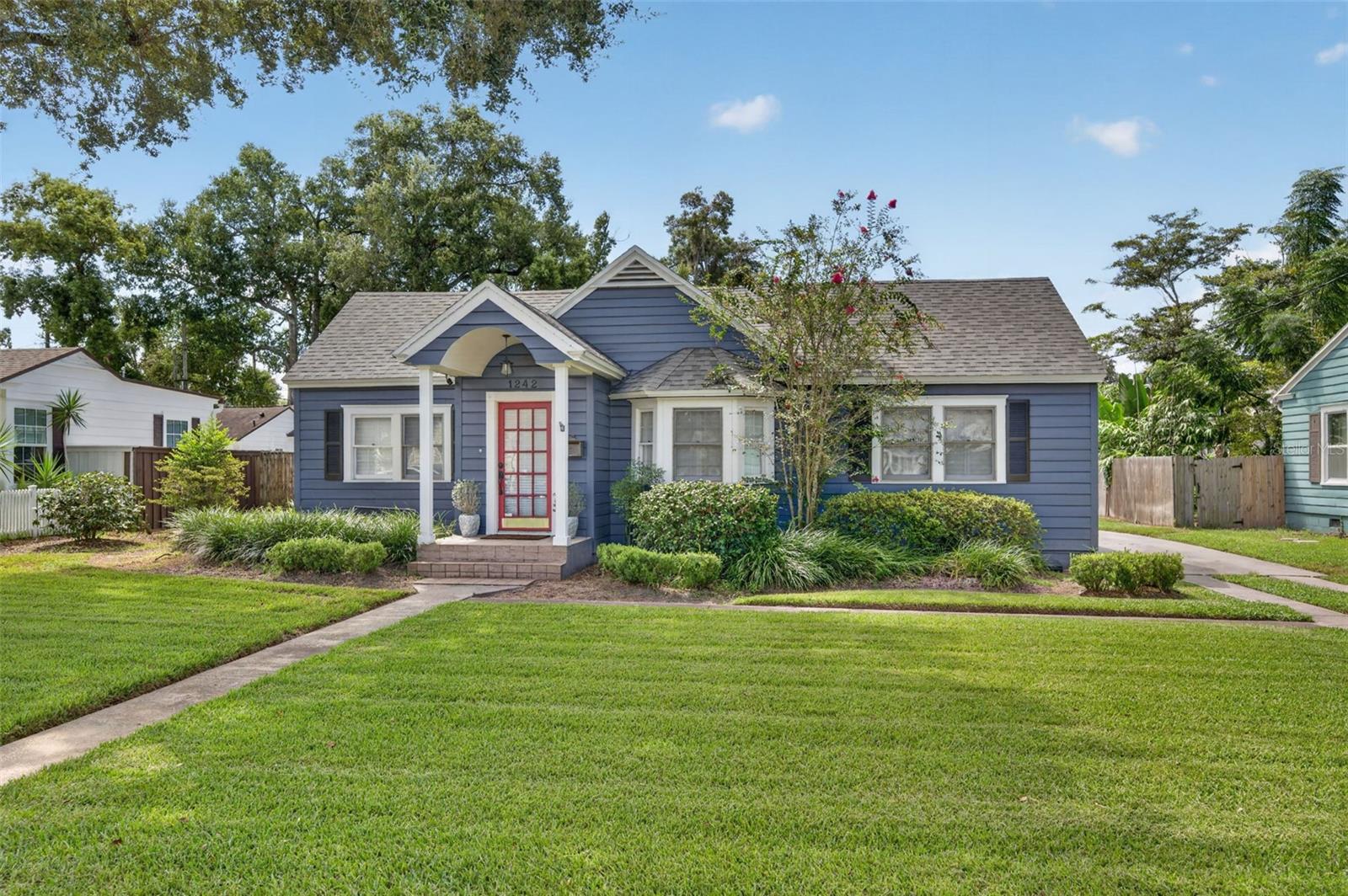 1242 E RIDGEWOOD STREET photo 2