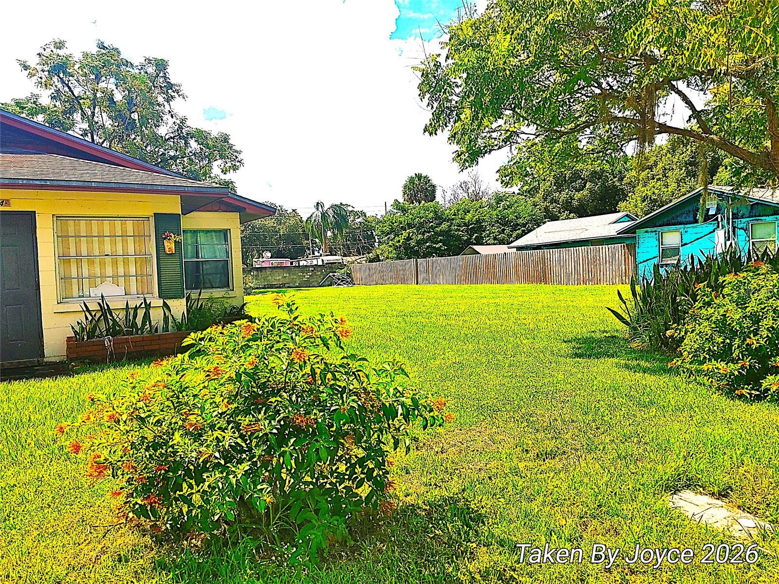 1424 W KALEY AVENUE photo 4