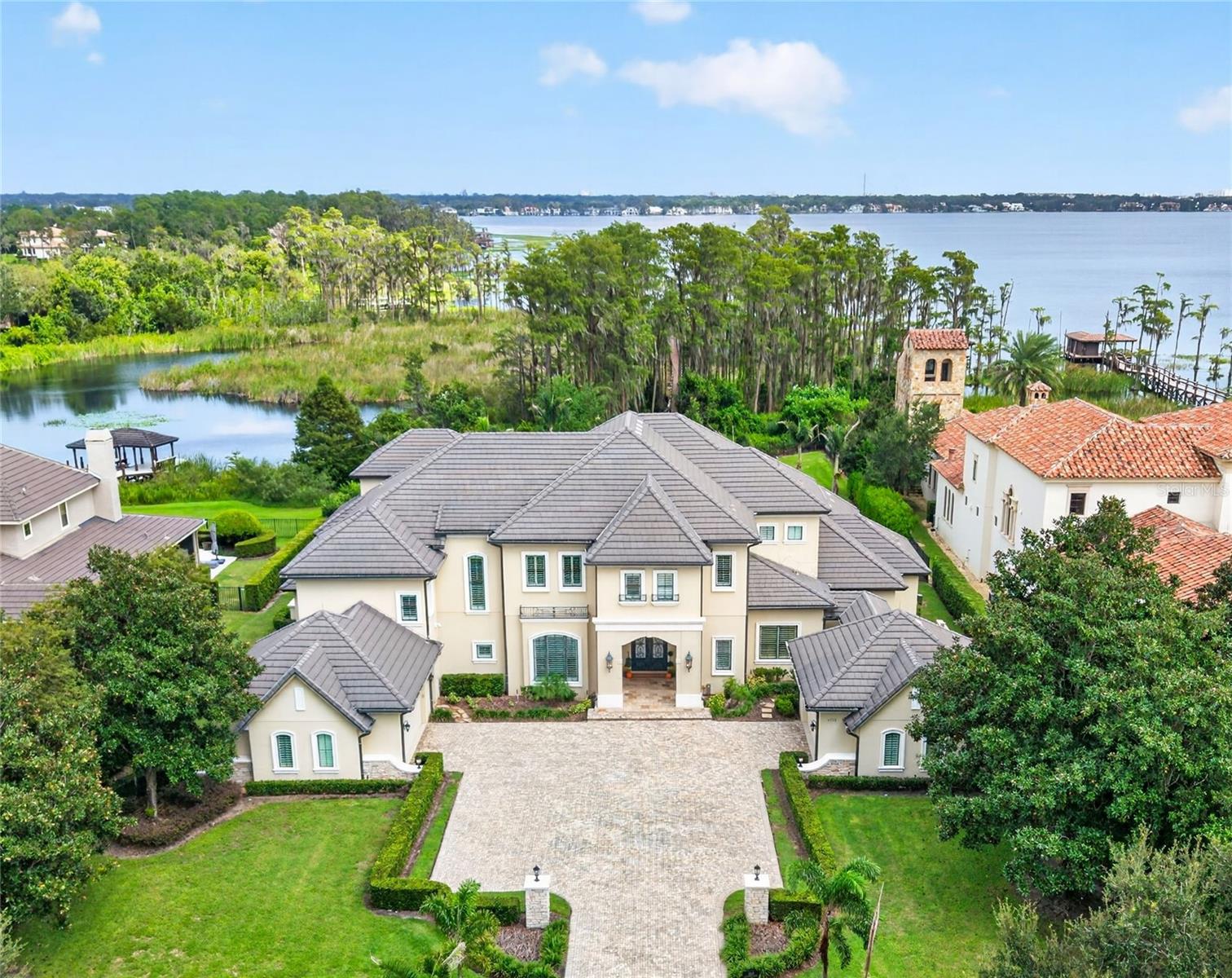 6113 GROSVENOR SHORE DRIVE