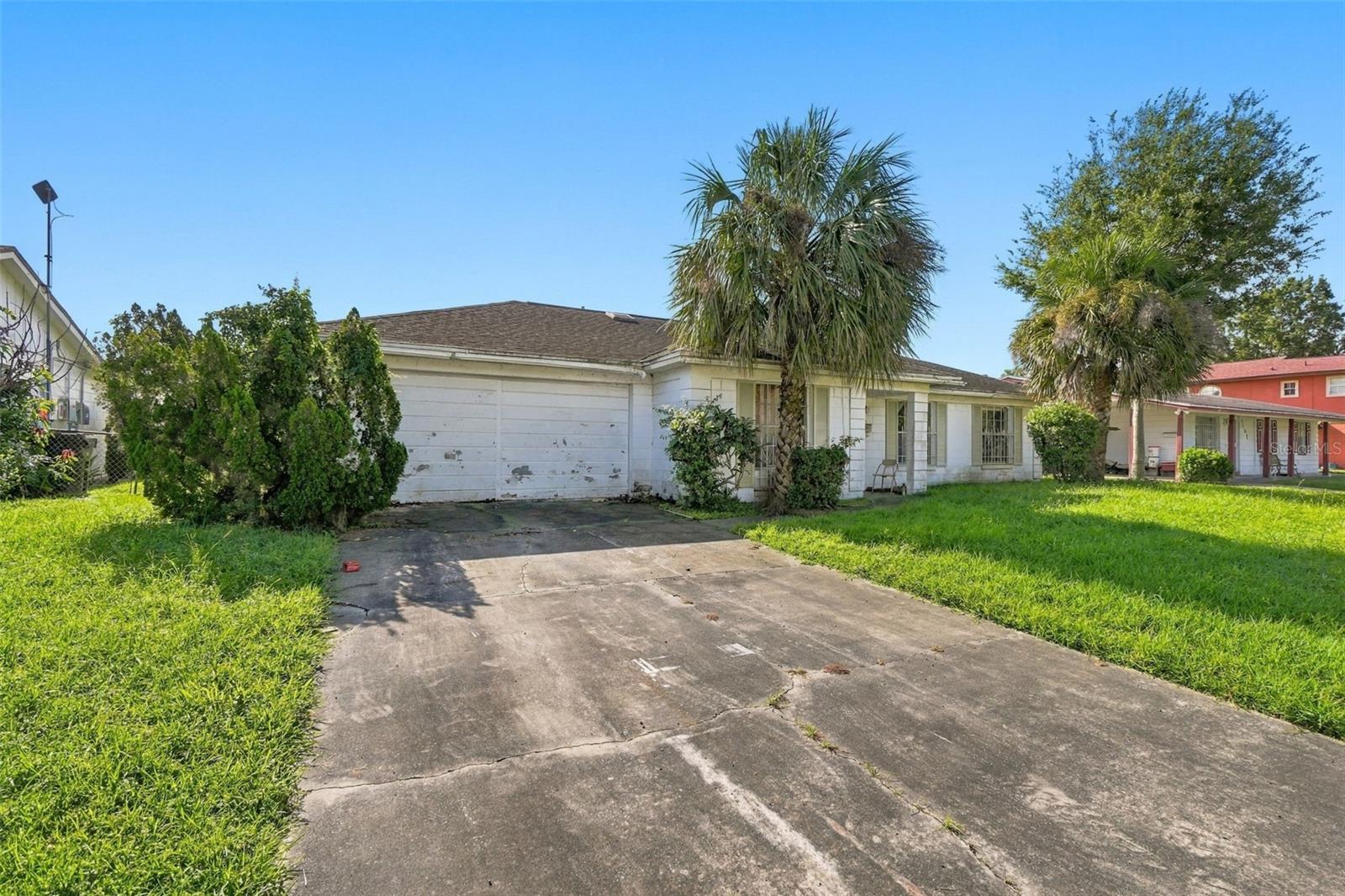 1147 CORETTA WAY photo 2