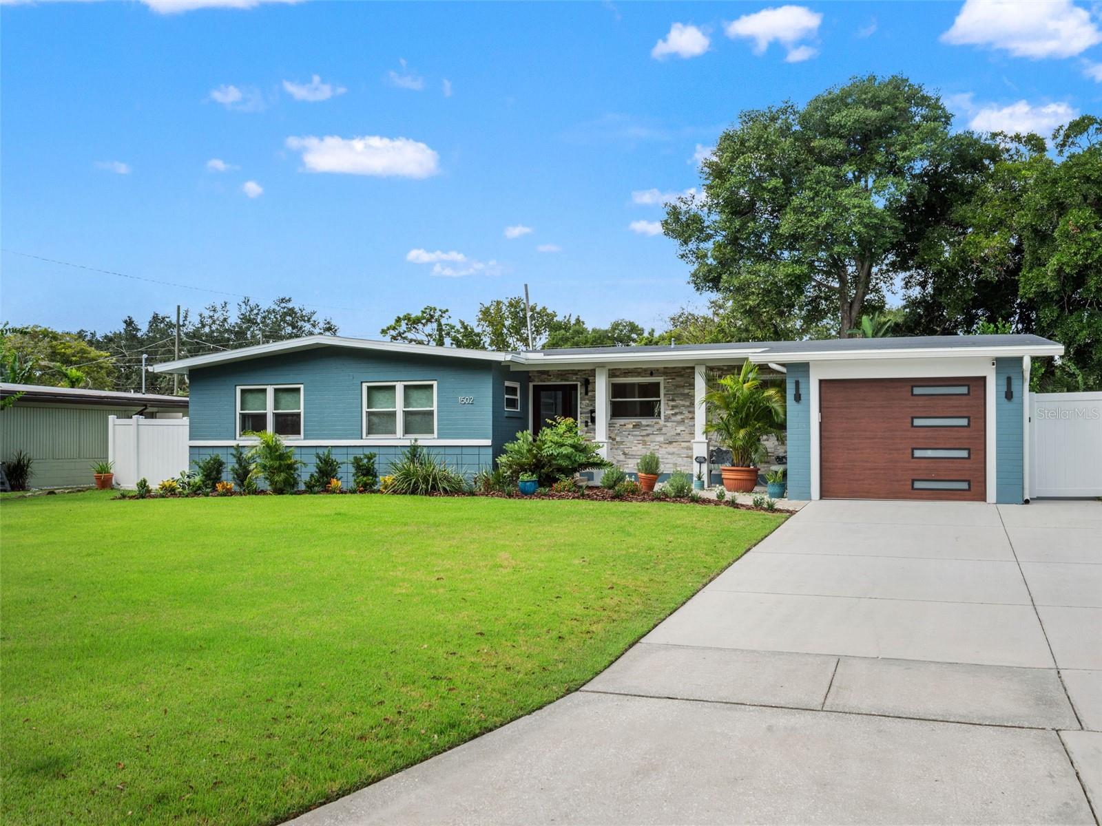 1502 DOVE DRIVE photo 4