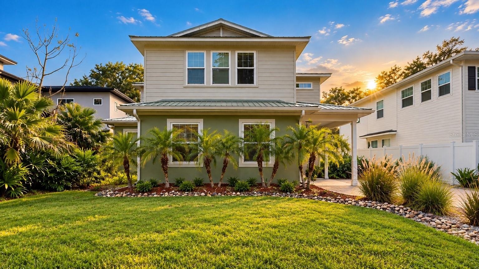 832 GOLFVIEW STREET