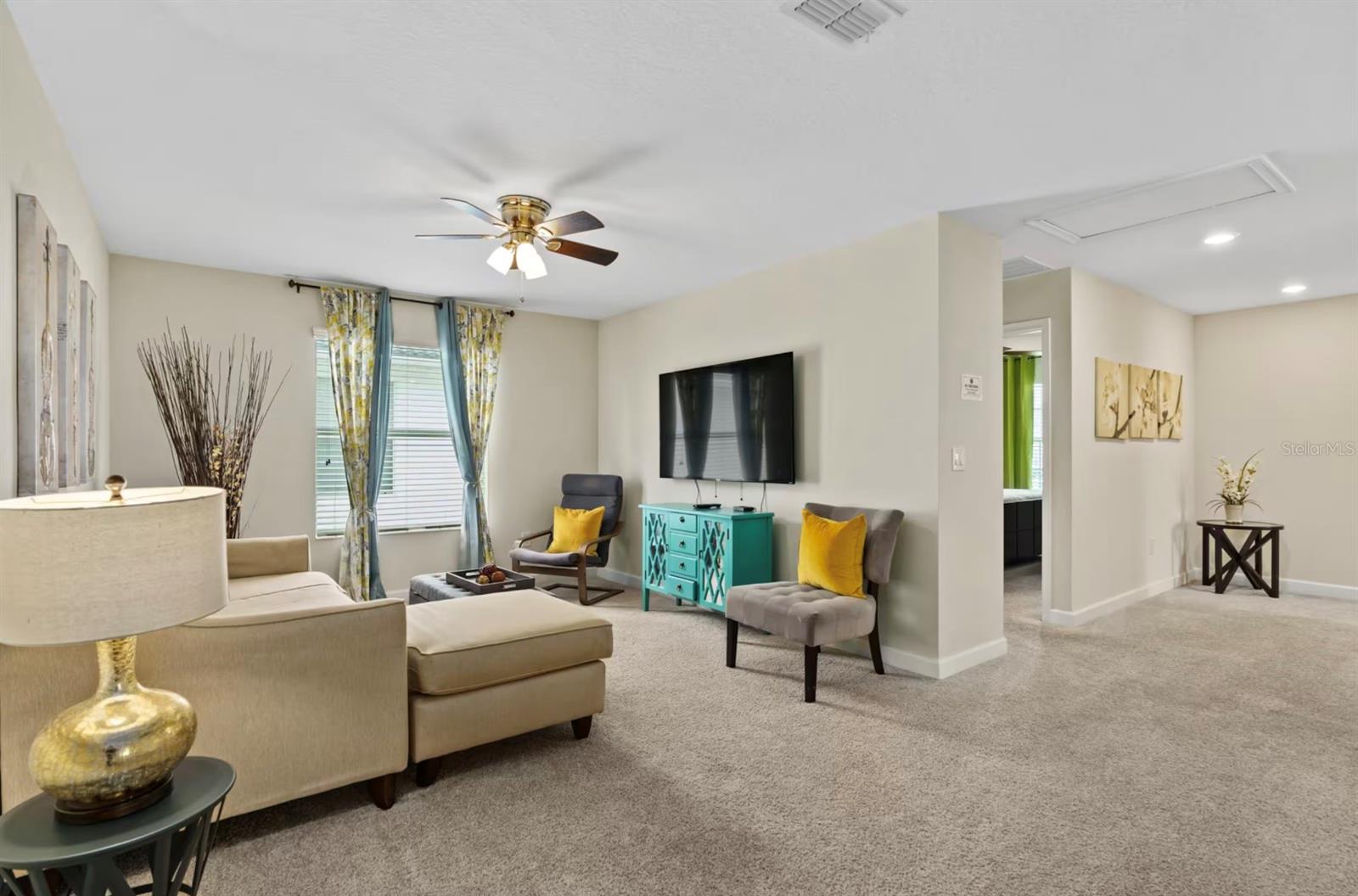 4700 Sleepy Hollow Drive — photo 14 of 39