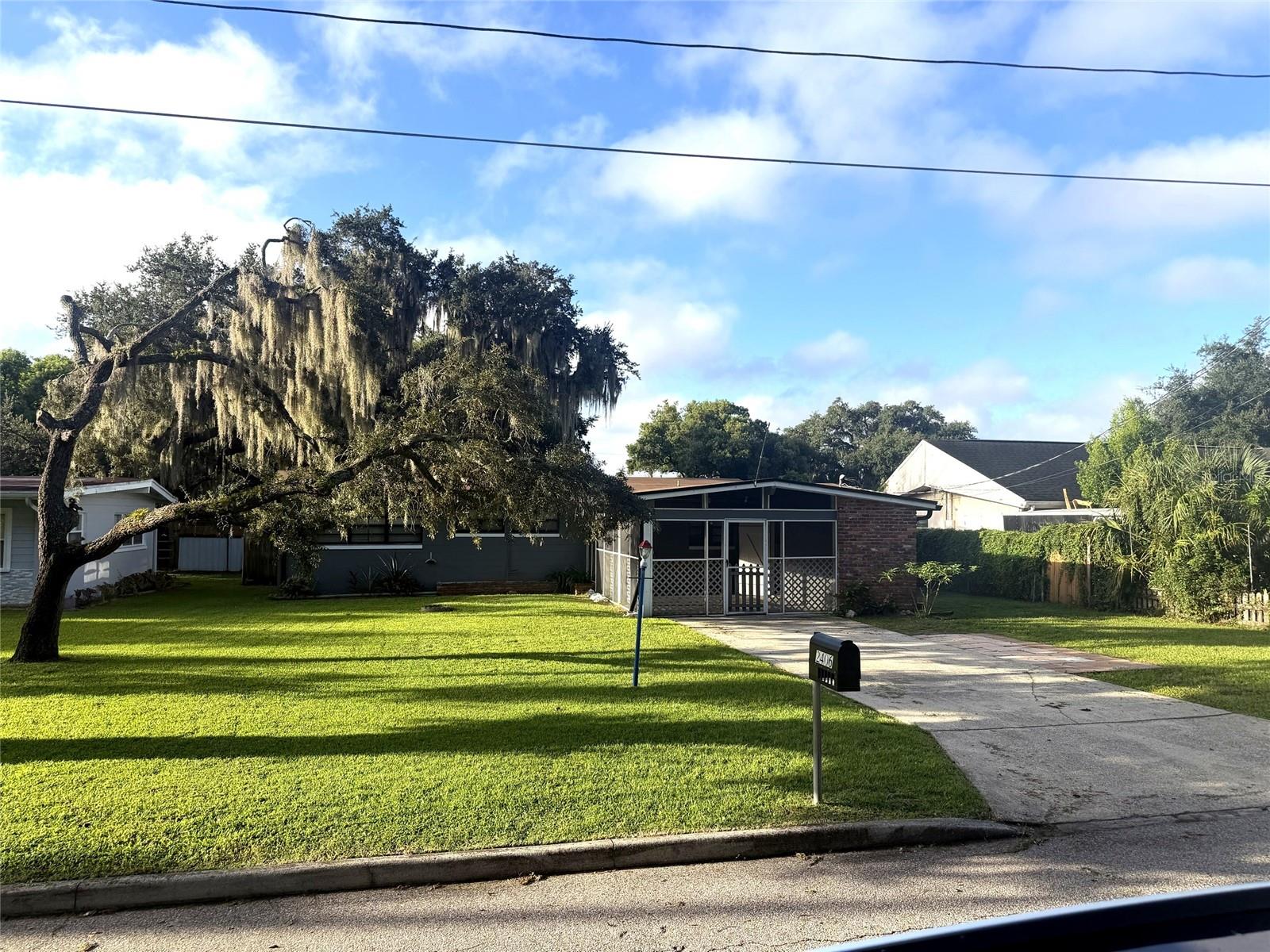 2406 TRACE AVENUE photo 2