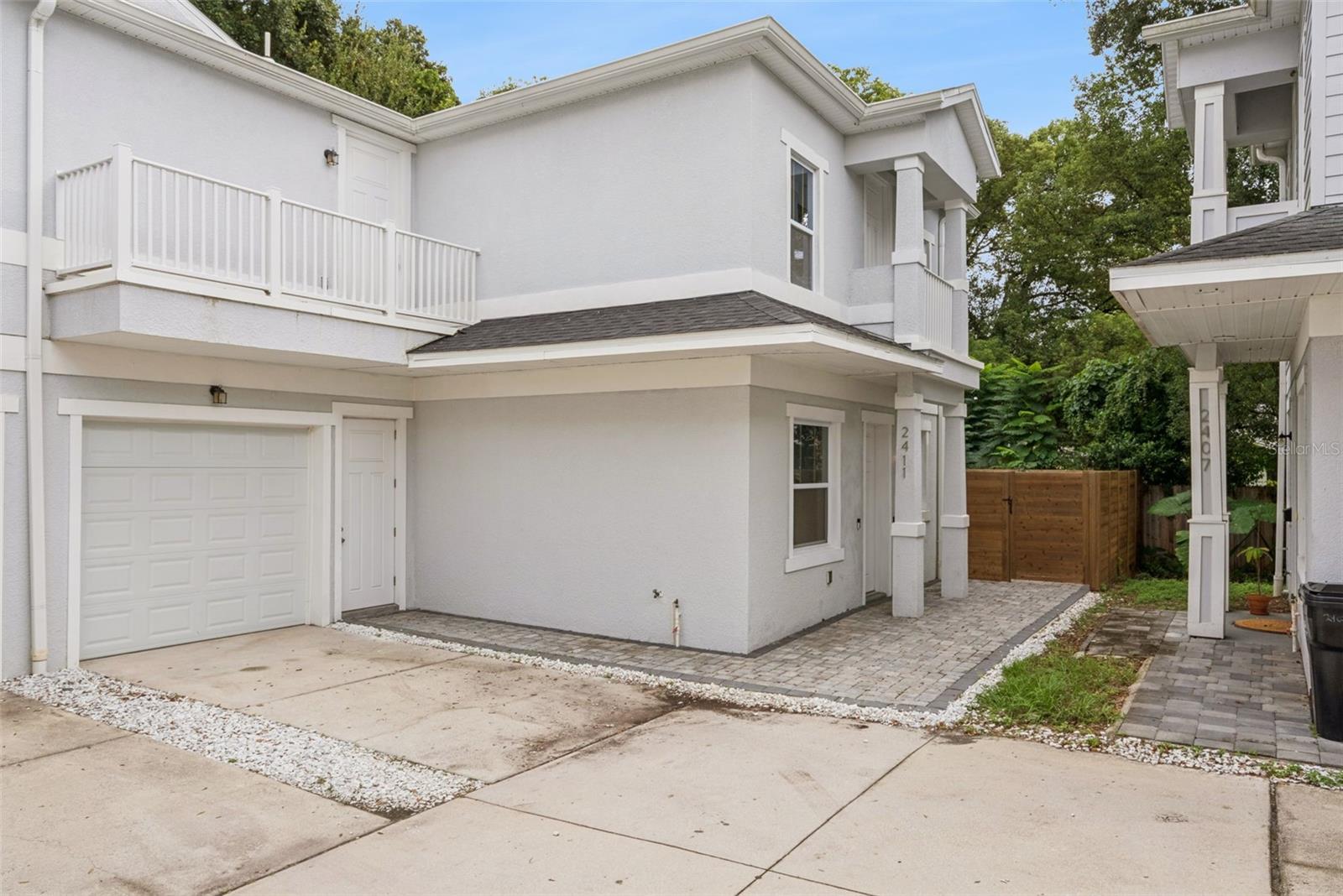 2411 AMHERST AVENUE photo 4
