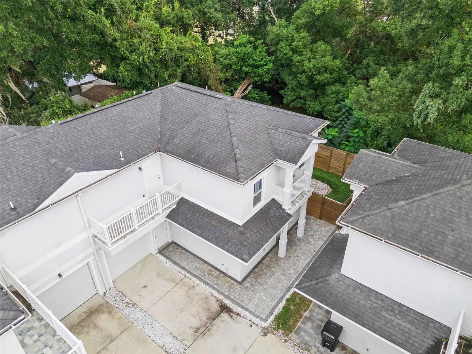 2411 AMHERST AVENUE photo 5