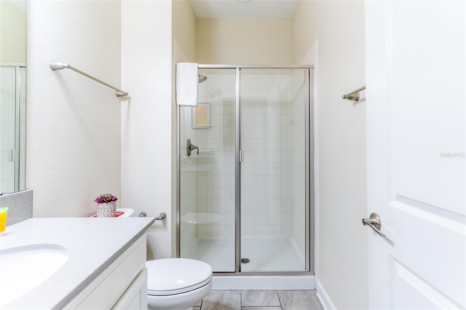 4985 Windermere Avenue — photo 8 of 60