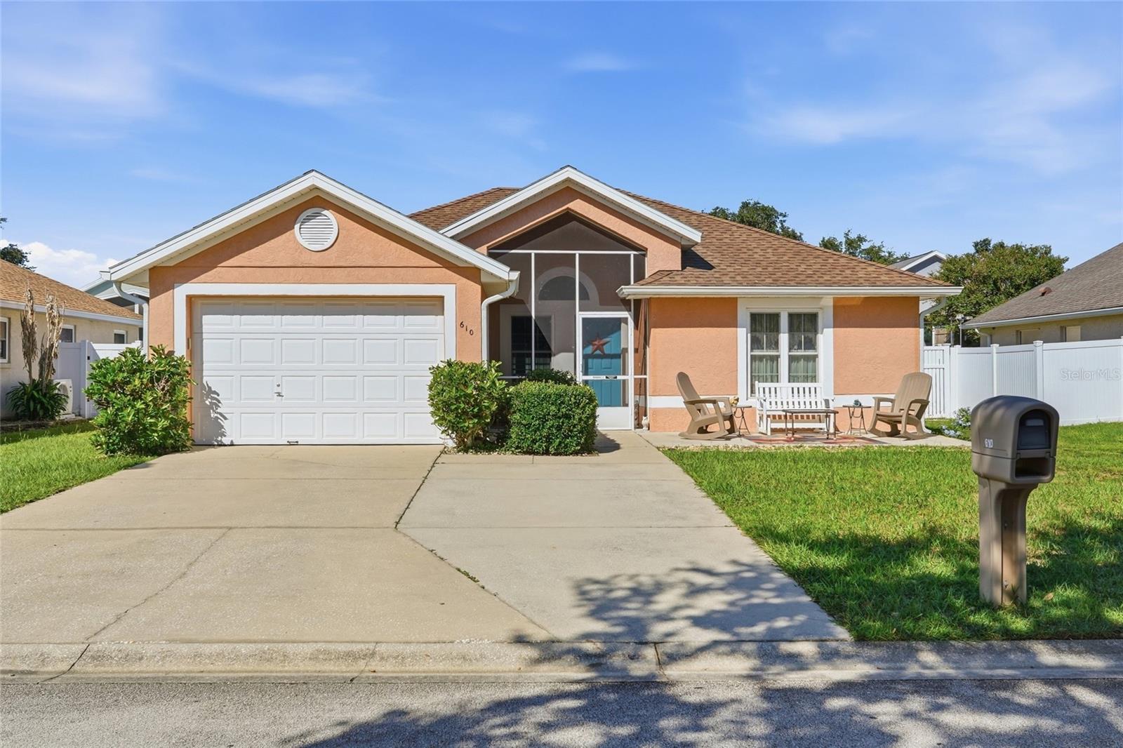 610 BURGOYNE LOOP photo 2