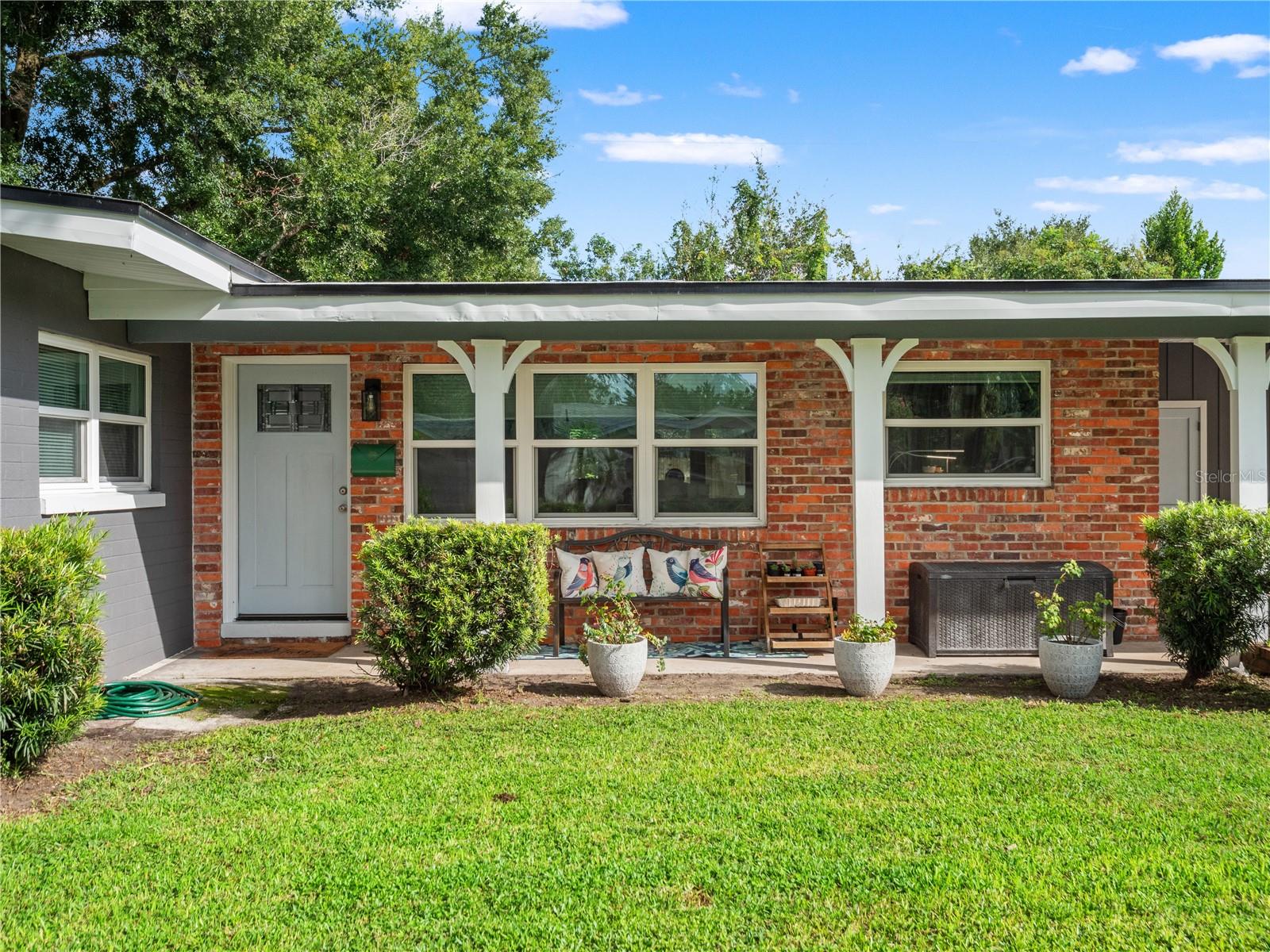 1210 CANBERRA AVENUE photo 3