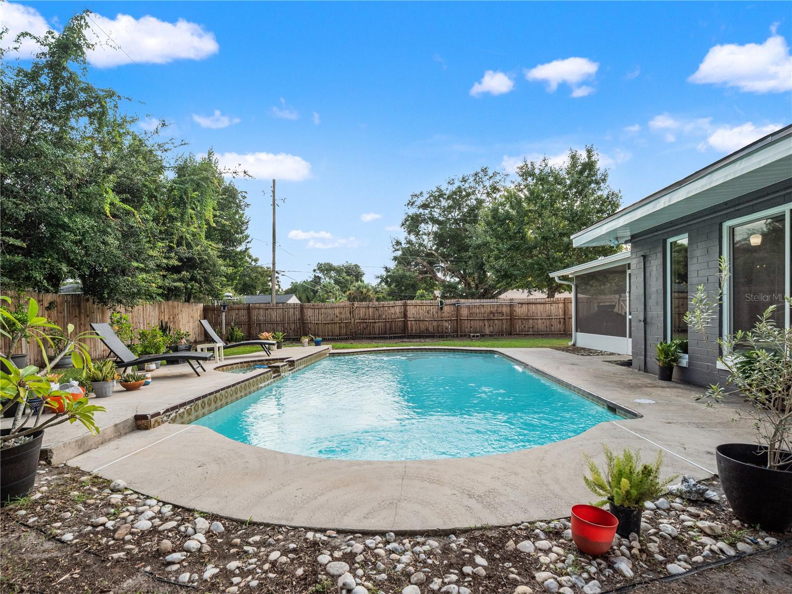 1210 CANBERRA AVENUE photo 4