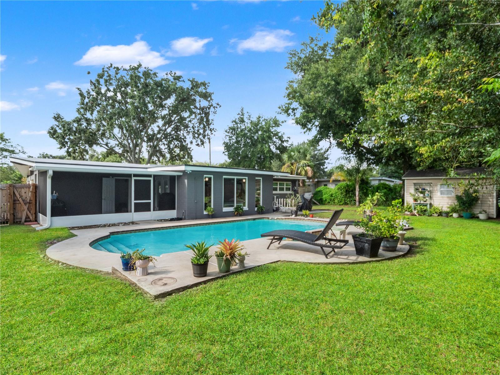1210 CANBERRA AVENUE photo 5