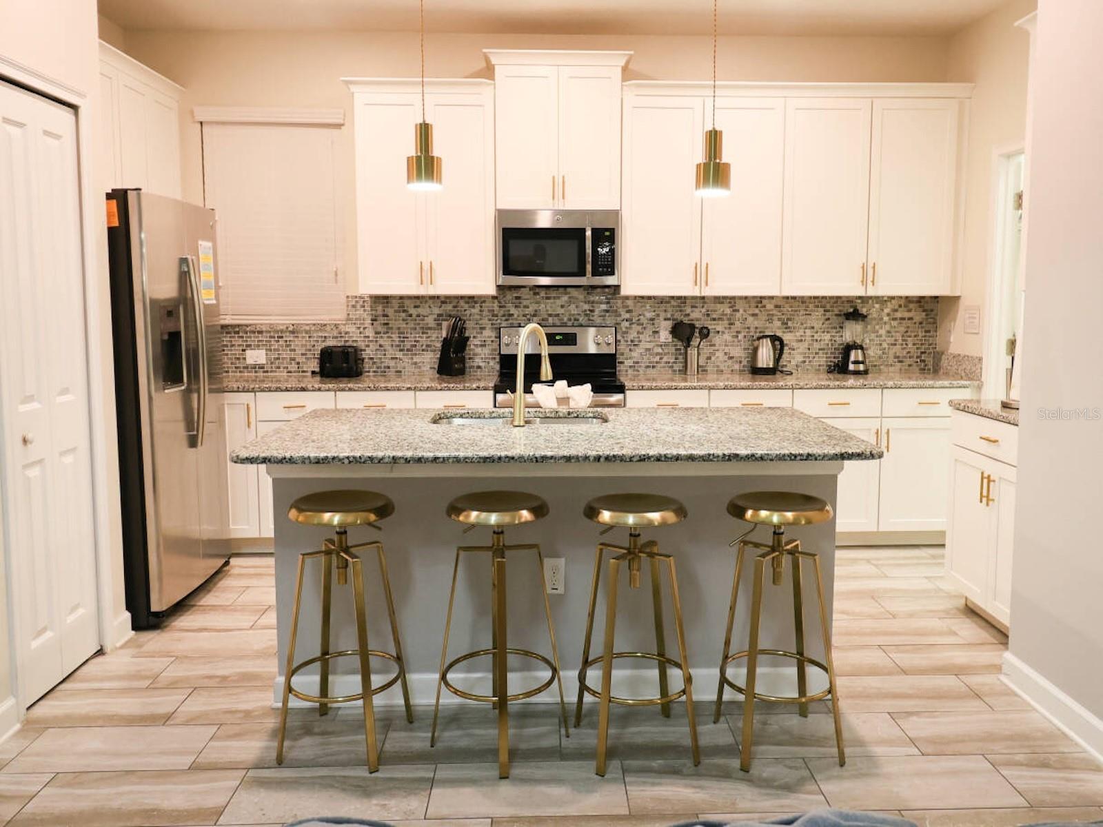 4726 Sleepy Hollow Drive — photo 6 of 52