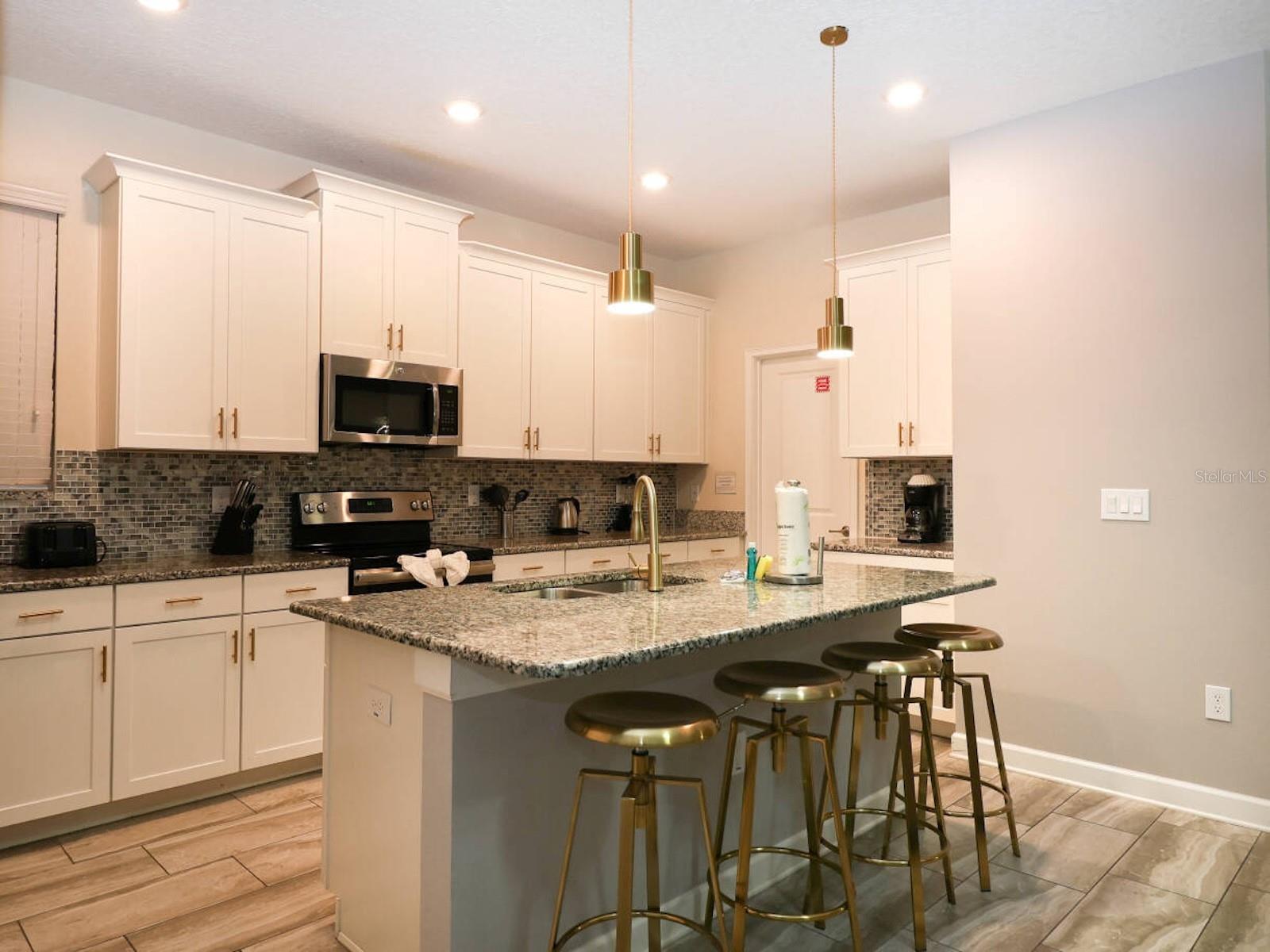 4726 Sleepy Hollow Drive — photo 7 of 52
