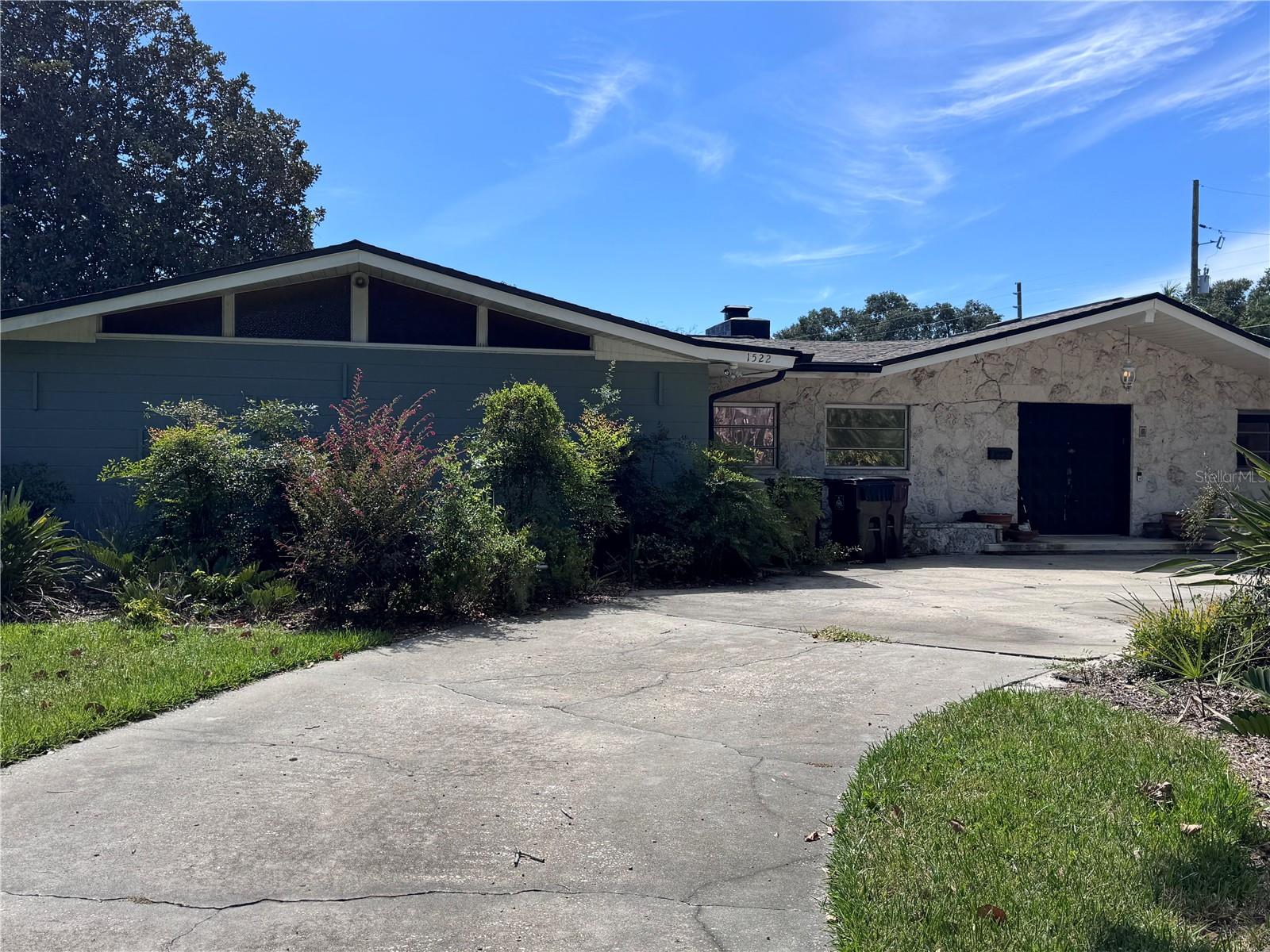 1522 ARTHUR STREET photo 2