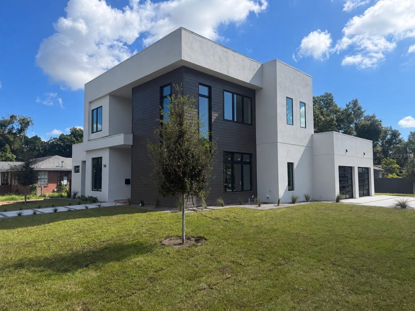 541 BUCKMINSTER CIRCLE