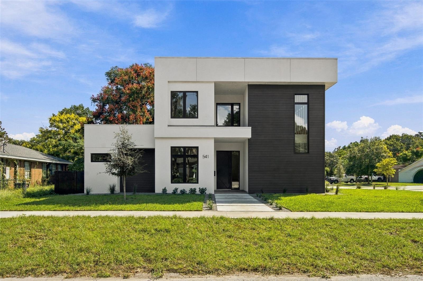 541 BUCKMINSTER CIRCLE