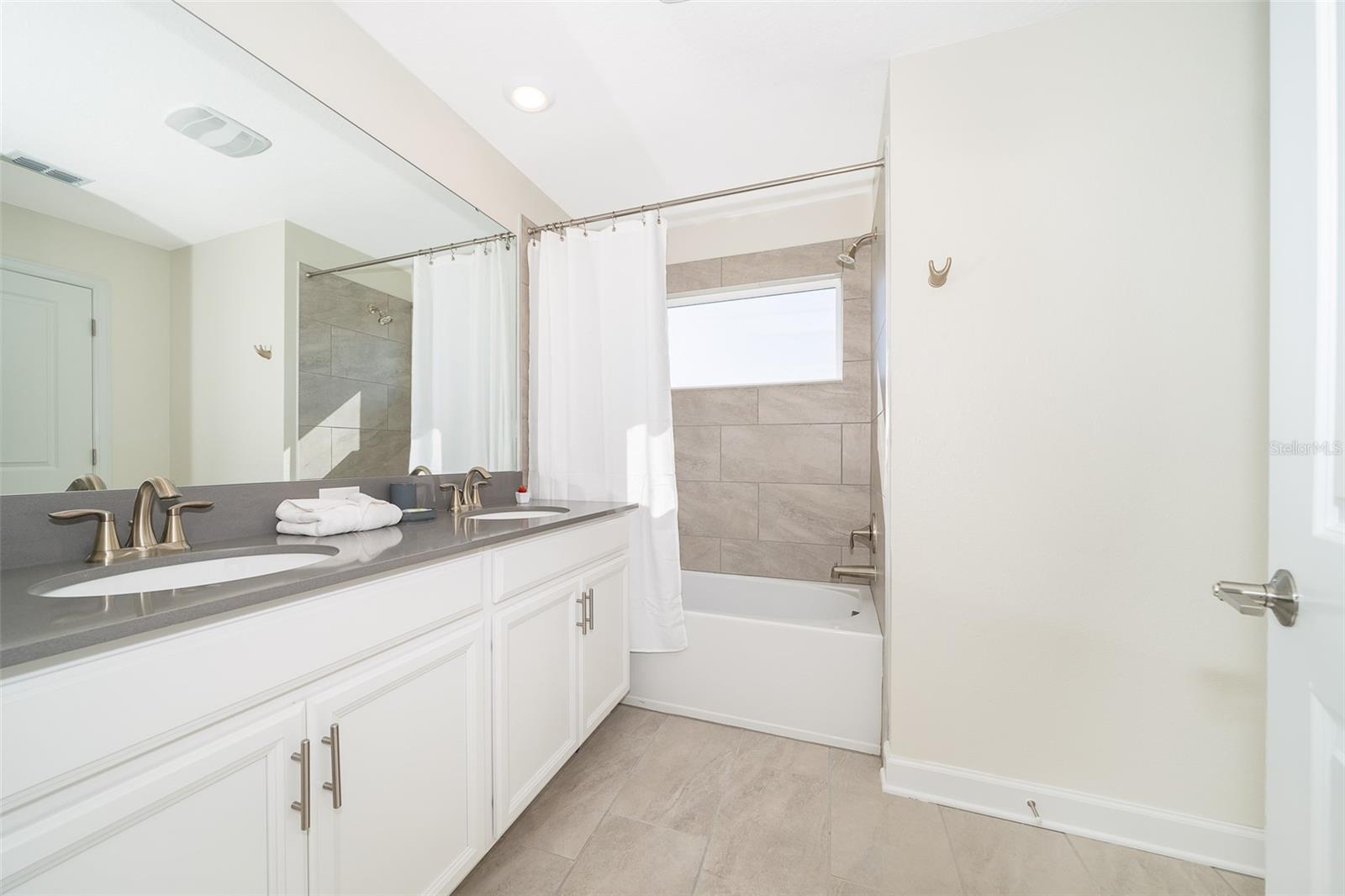 4381 Quote Street — photo 16 of 29
