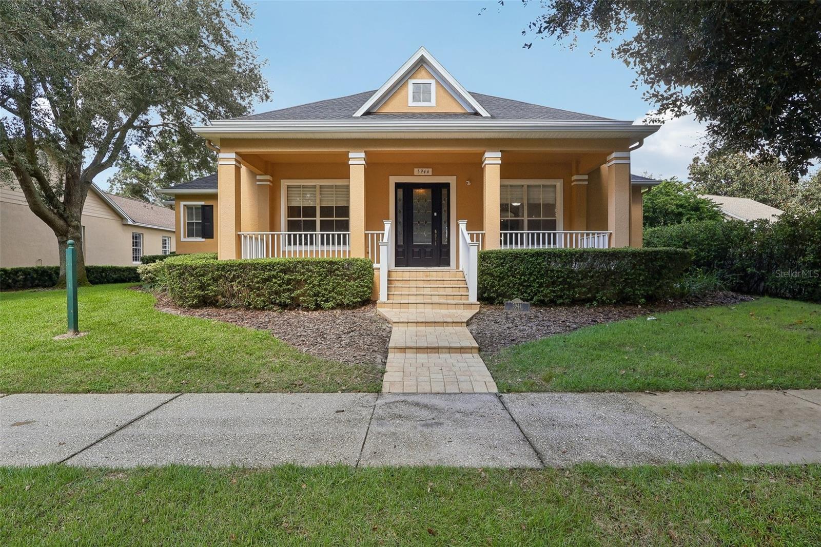 5944 CAYMUS LOOP