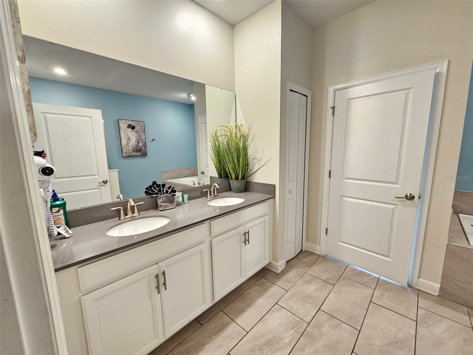 4557 Target Boulevard — photo 15 of 35