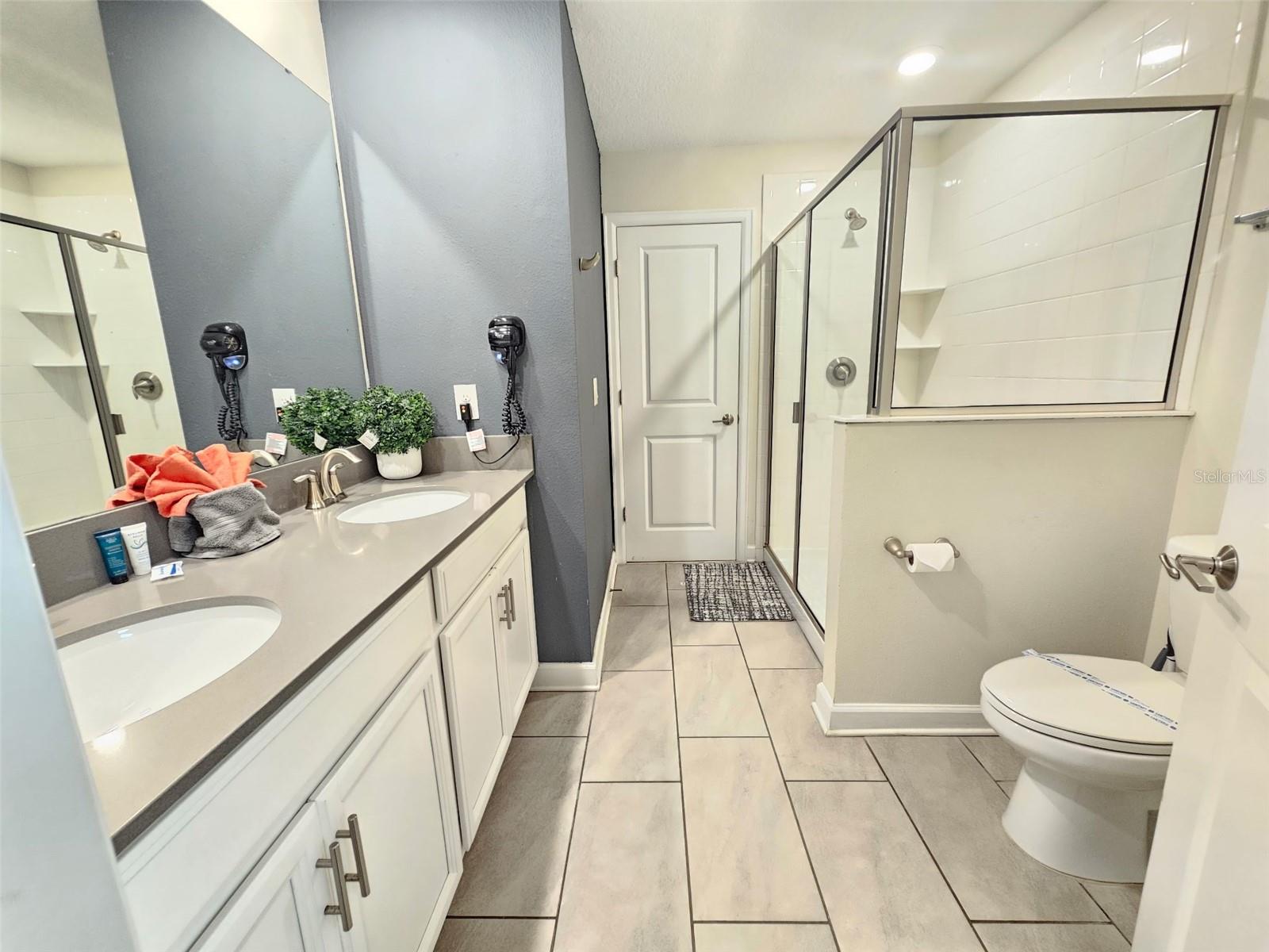 4557 Target Boulevard — photo 27 of 35