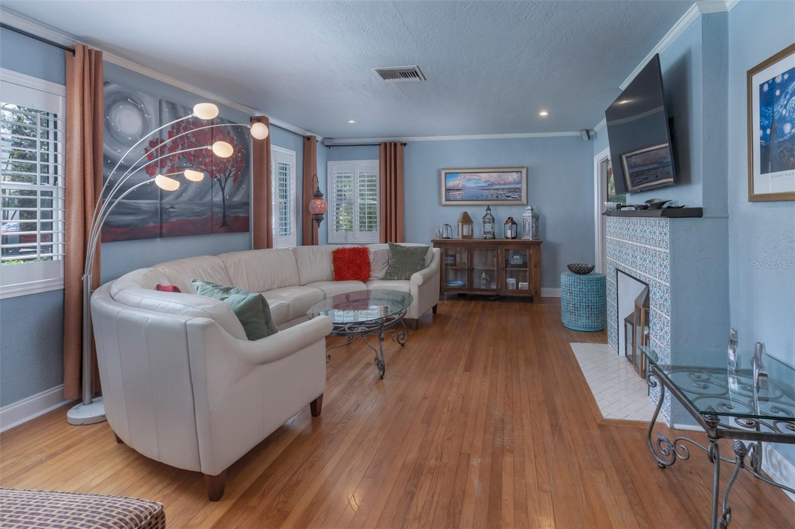 1411 DEVON ROAD photo 2