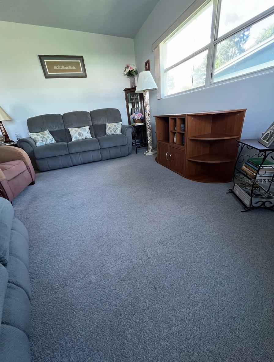 1118 COURTLAND STREET photo 5
