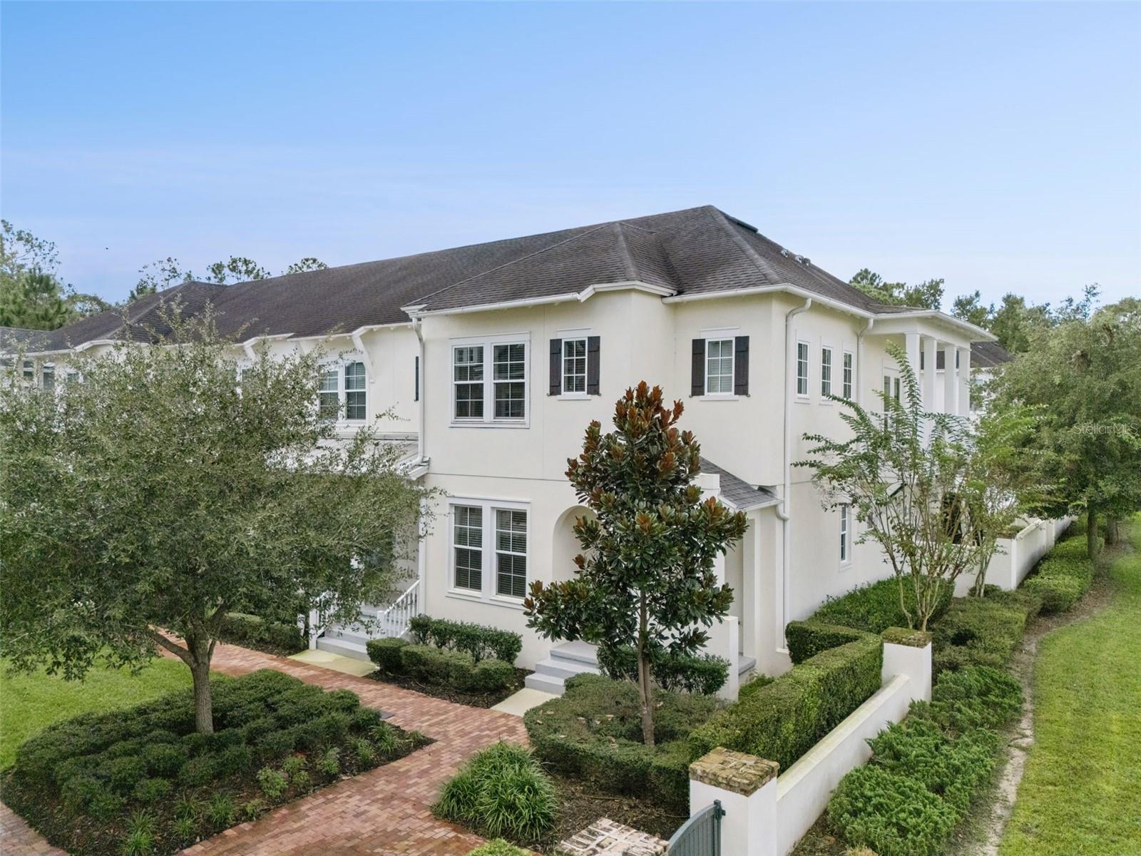 1630 RESOLUTE STREET photo 3