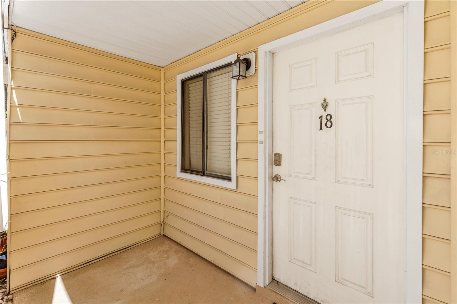 629 DELANEY AVENUE #18 photo 4