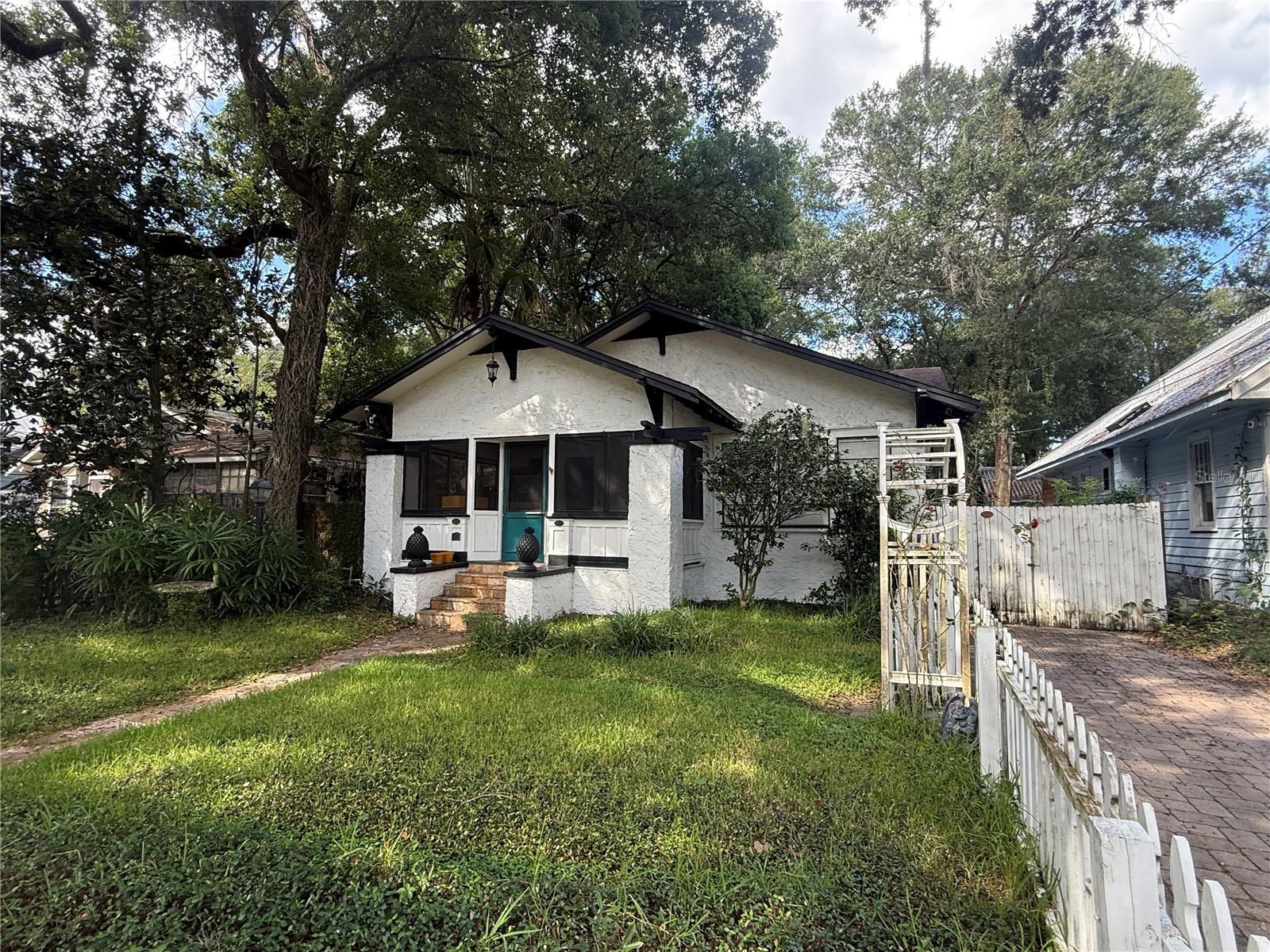 519 E AMELIA STREET photo 2