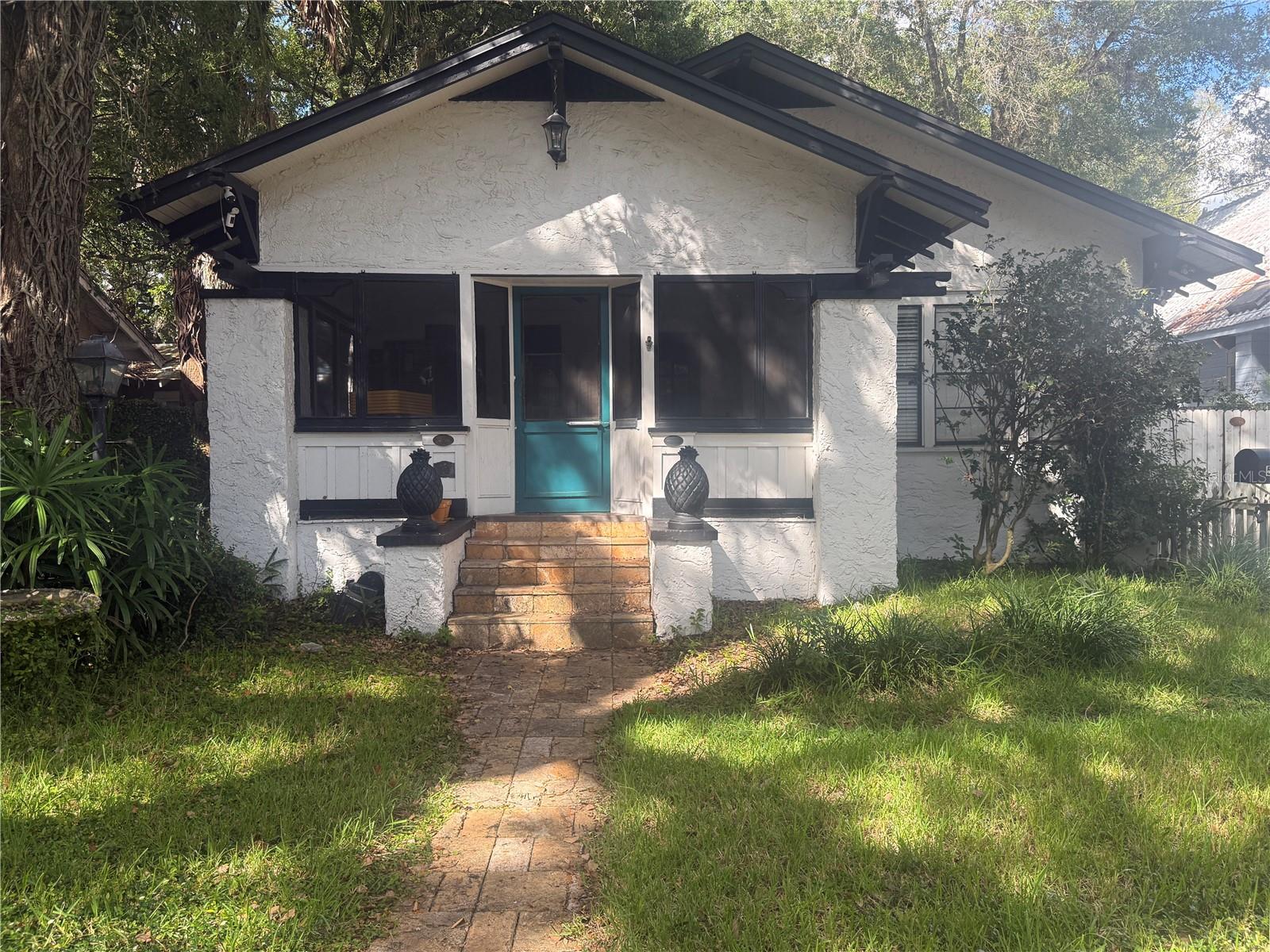 519 E AMELIA STREET photo 3