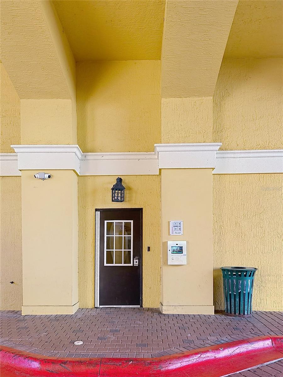 860 N ORANGE AVENUE #401 photo 3