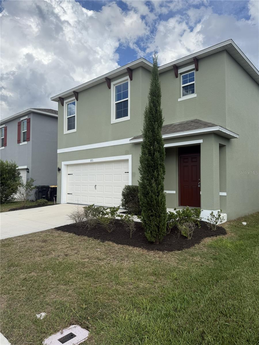 1071 CASCADE DRIVE photo 2