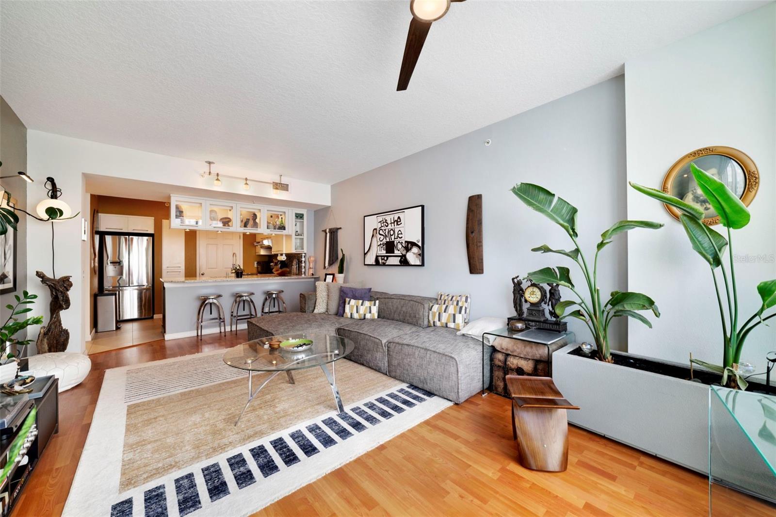 322 E CENTRAL BOULEVARD #811 photo 2