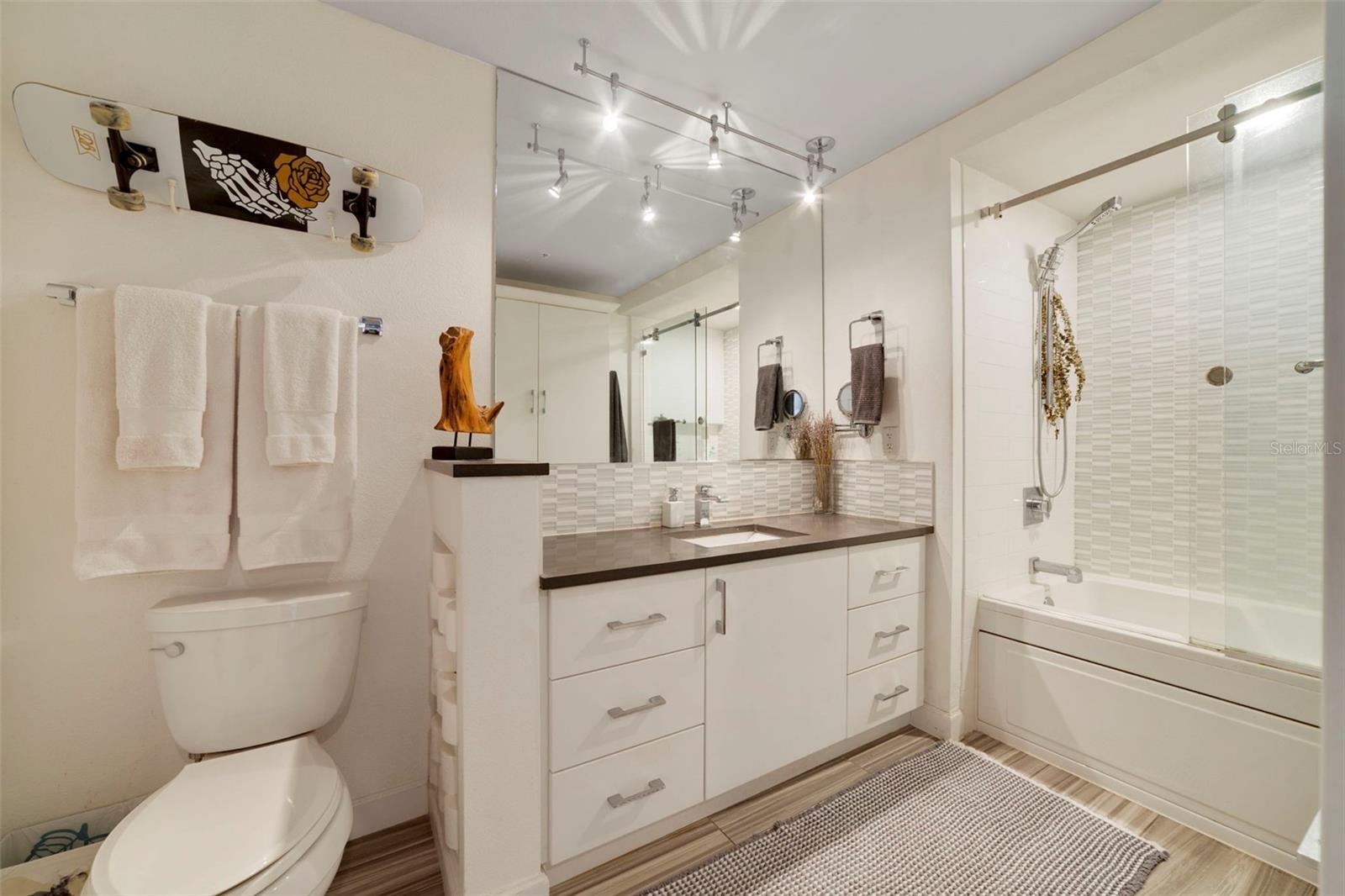 322 E CENTRAL BOULEVARD #811 photo 5