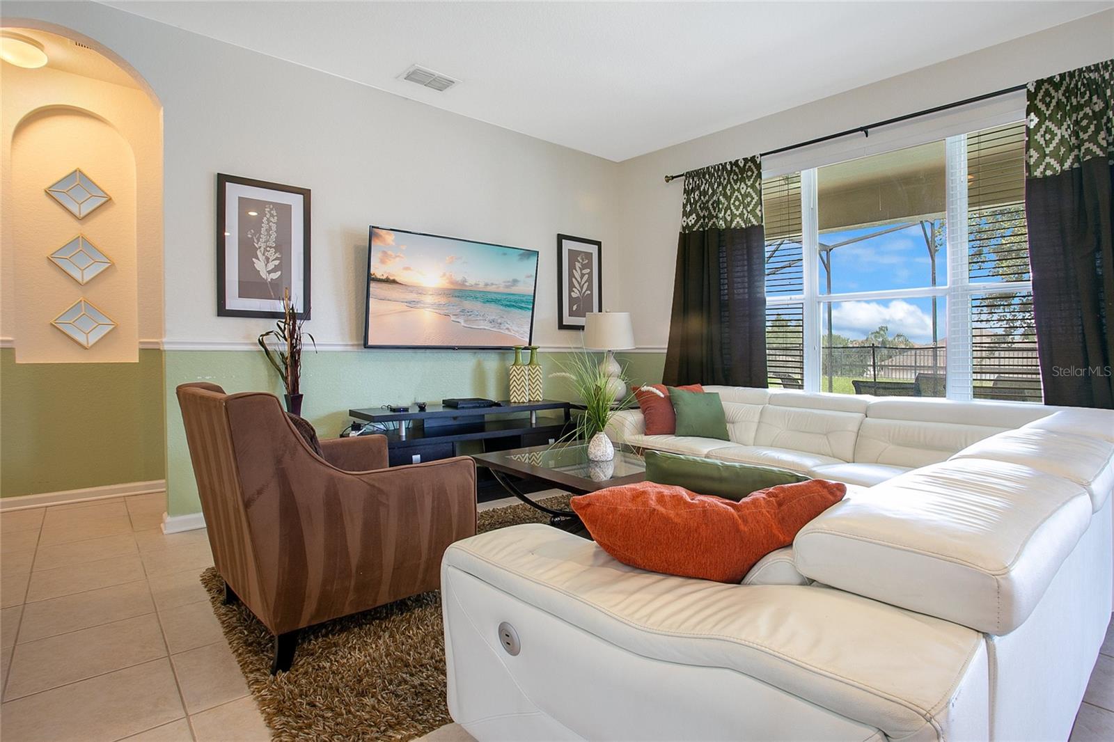 2669 Manesty Lane — photo 4 of 46